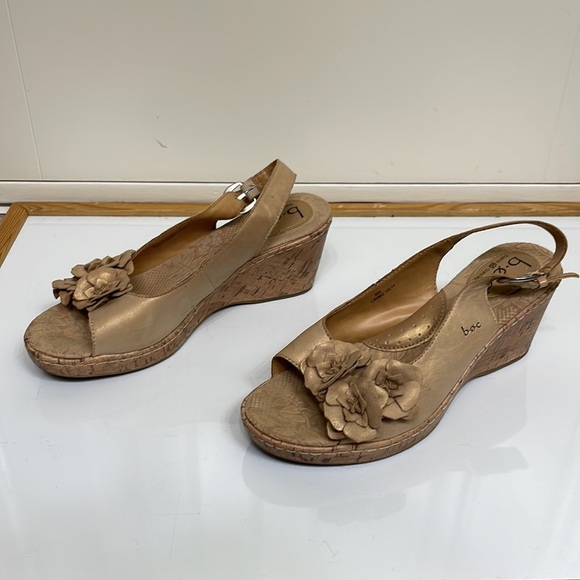 Boc Born Concept cork wedge floral sandals size 9 - Picture 3 of 8